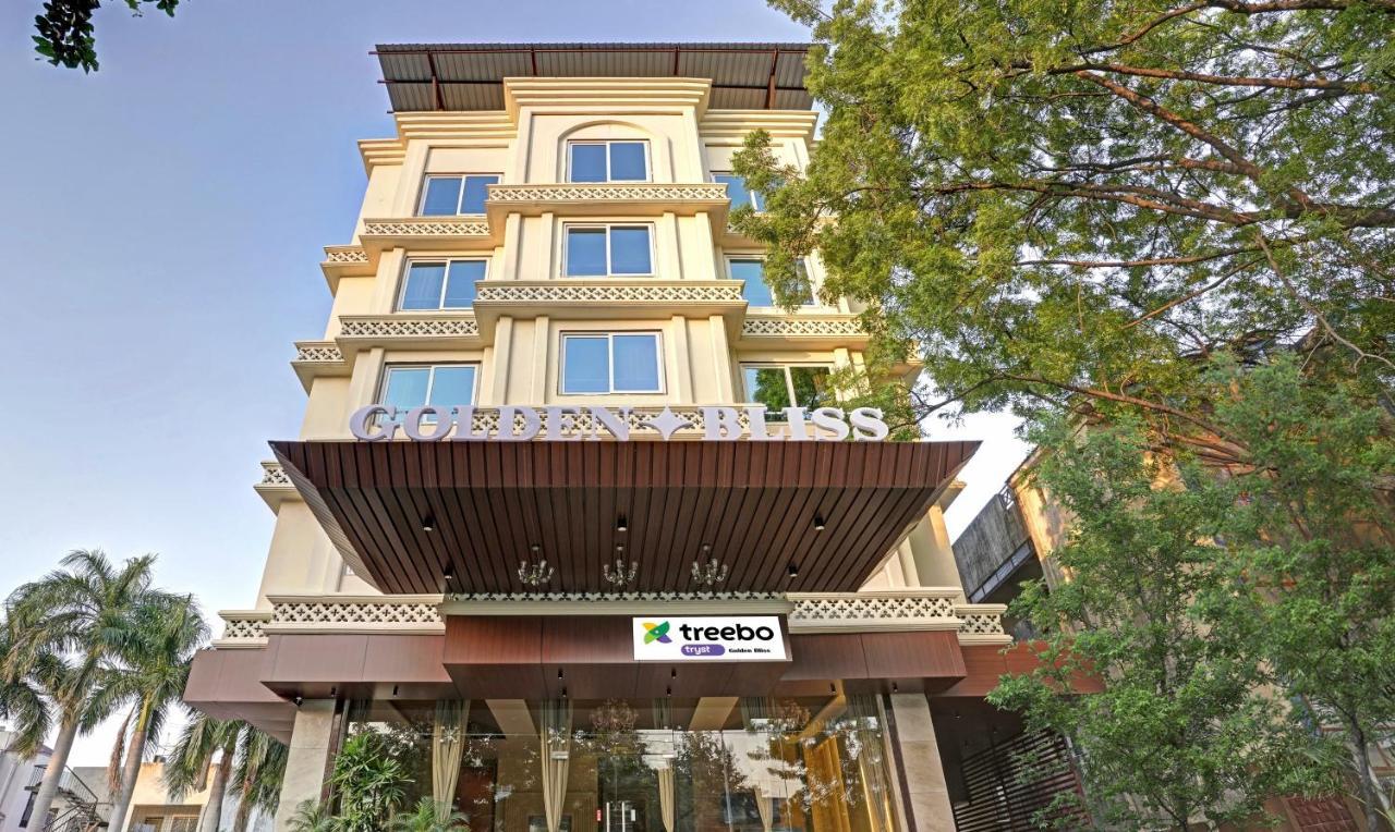 Treebo Premium Golden Bliss Trimurti Nagar Square Nagpur Zewnętrze zdjęcie